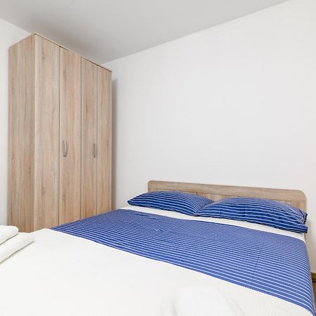 Apartments With A Parking Space Premantura, Medulin - 2228 الغرفة الصورة
